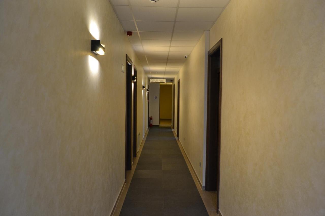Sobe Sova Kikinda Hotel ภายนอก รูปภาพ