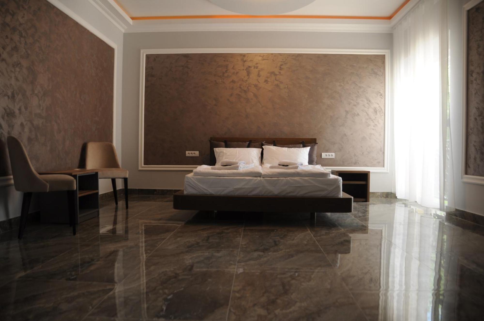 Sobe Sova Kikinda Hotel ภายนอก รูปภาพ